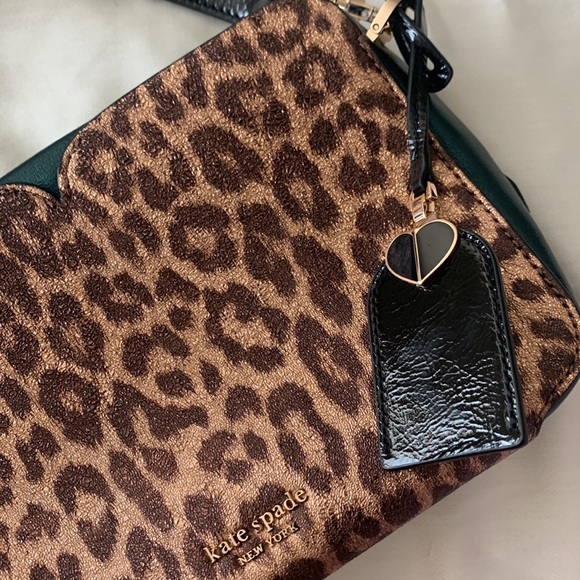 💯Auth Kate Spade metallic leopard & emerald green crossbody candid camera - Picture 9 of 9